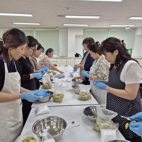 학부모동아리(동중월령가) 매실 장아찌 만들기 활동